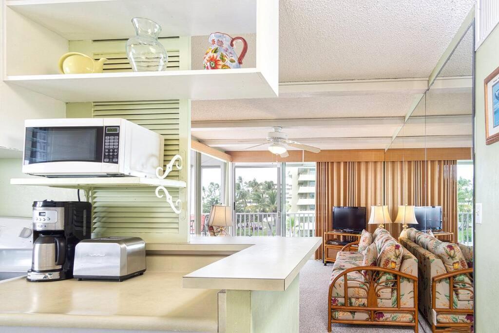 Classic Hawaiian Oceanfront Condo With Top Location - Hale Kona Kai 413 By Casago Kona Kailua-Kona Exterior photo