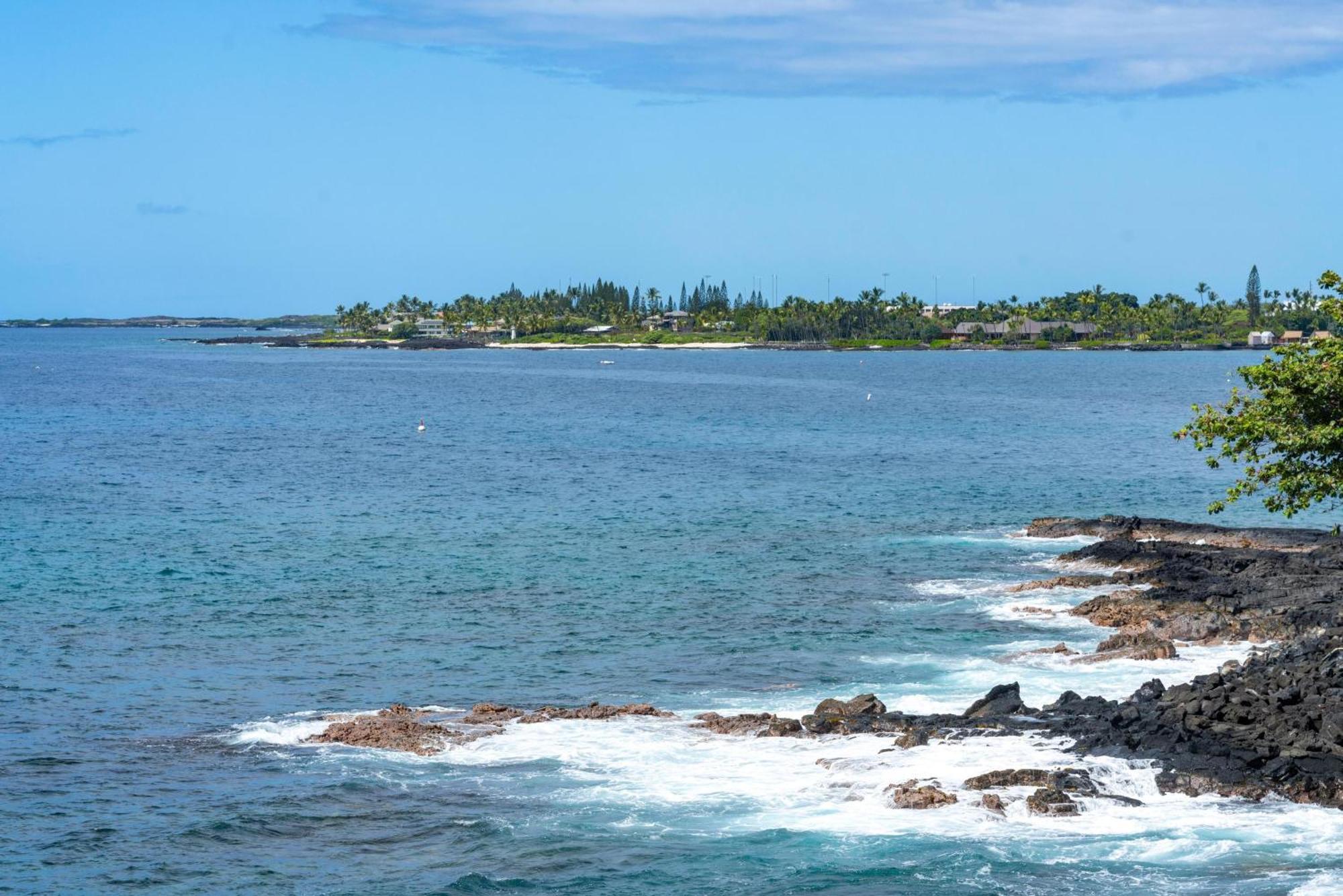 Classic Hawaiian Oceanfront Condo With Top Location - Hale Kona Kai 413 By Casago Kona Kailua-Kona Exterior photo