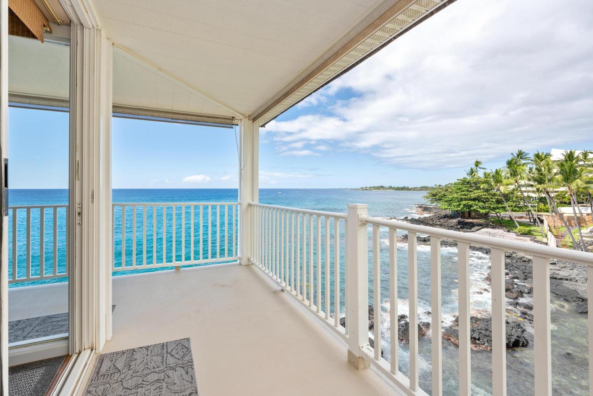 Classic Hawaiian Oceanfront Condo With Top Location - Hale Kona Kai 413 By Casago Kona Kailua-Kona Exterior photo