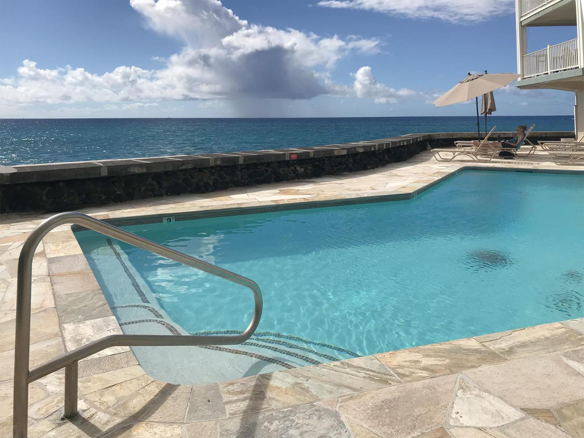 Classic Hawaiian Oceanfront Condo With Top Location - Hale Kona Kai 413 By Casago Kona Kailua-Kona Exterior photo